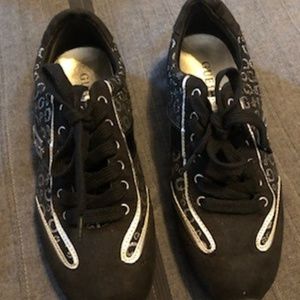 Guess Shoes (Size 8.5 - Never Worn)